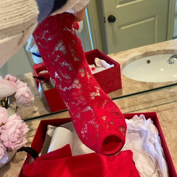 BRAND NEW DOLCE & GABBANA BETH RED LACW TOE ANKE BOOTS - Picture 13 of 16